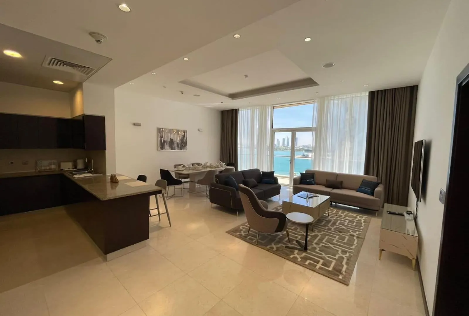 Palm Jumeirah Tiara Residence Ruby 1King And 2 Sofa Beds Dubai