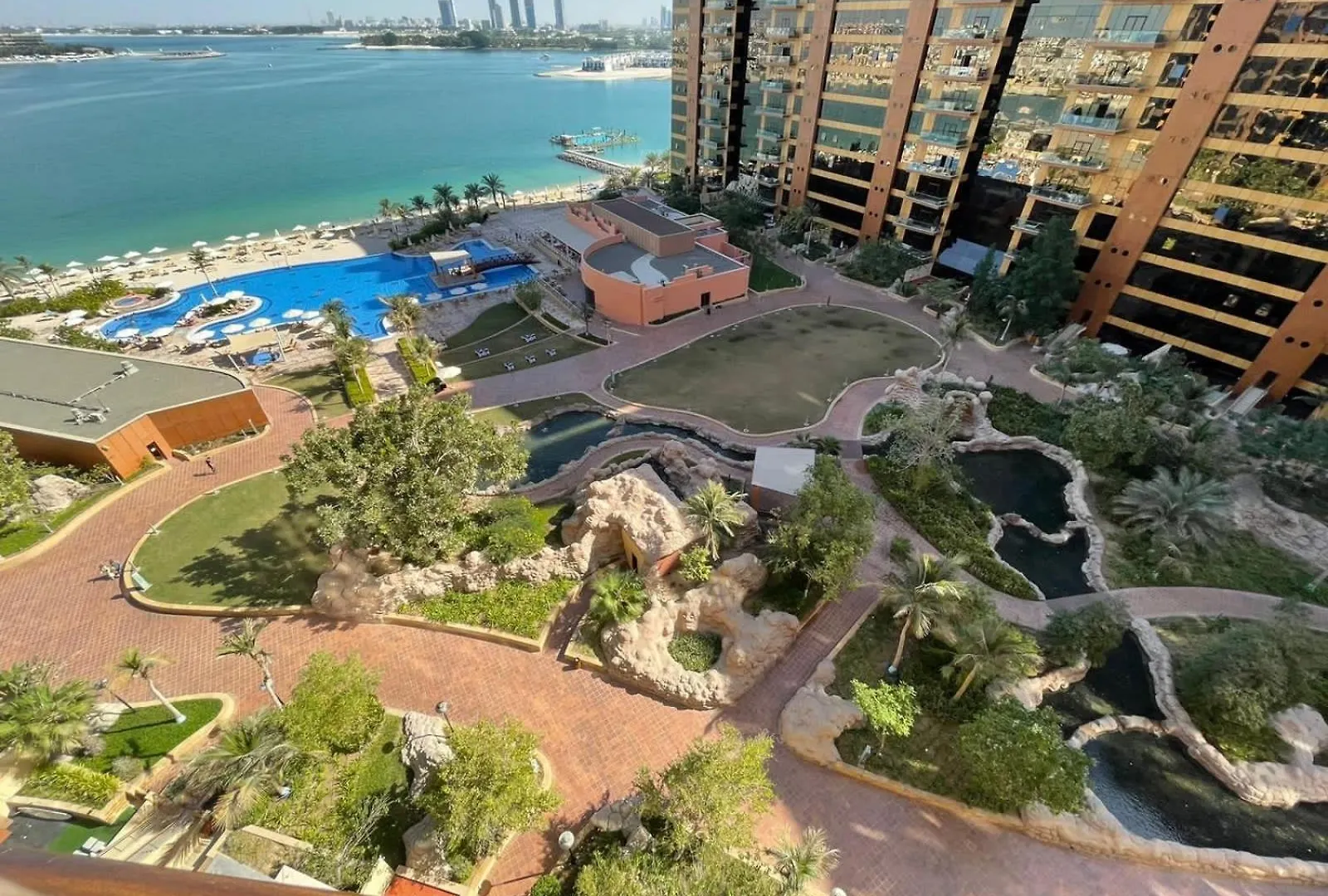 Palm Jumeirah Tiara Residence Ruby 1King And 2 Sofa Beds Dubai Apartment