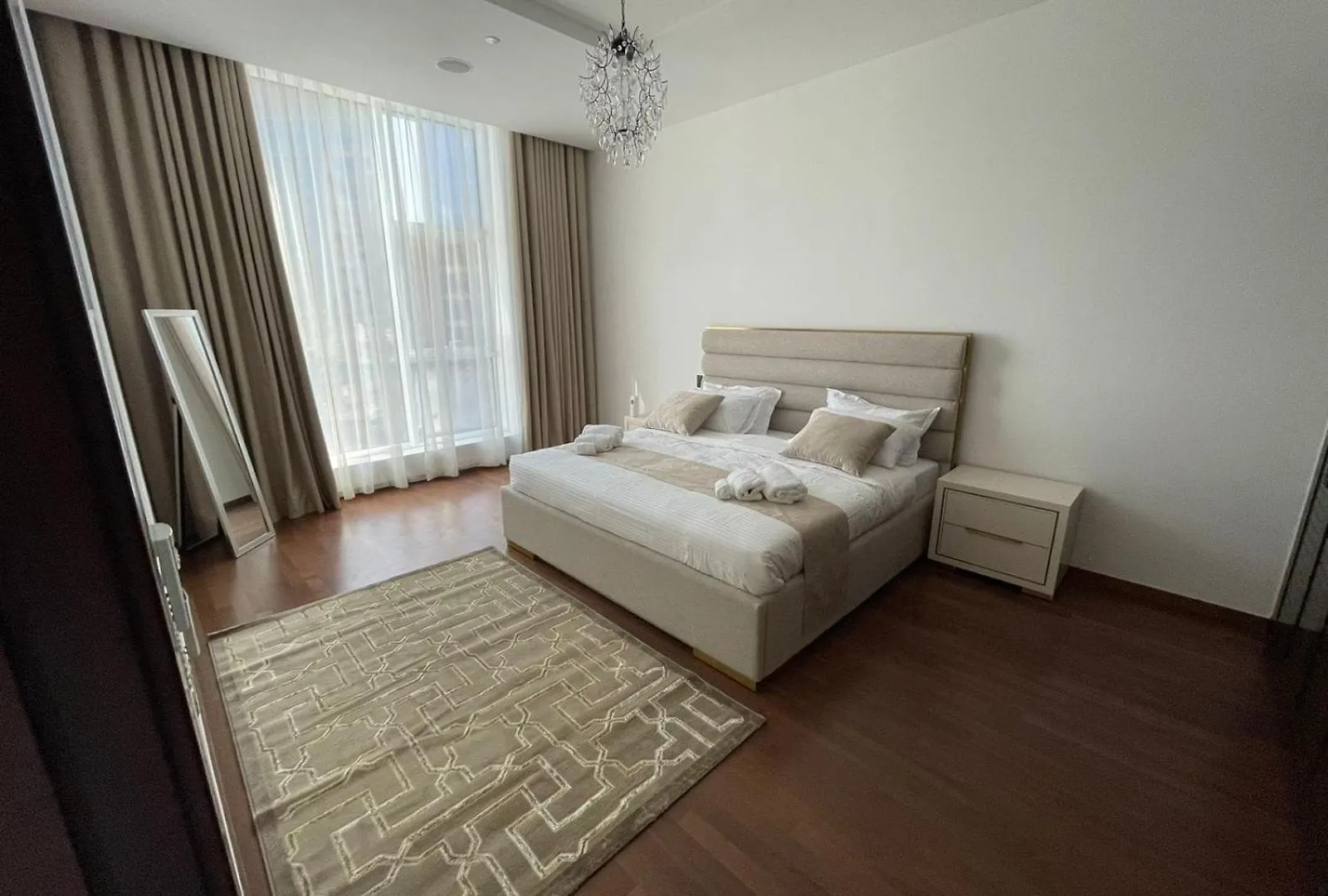 Apartment Palm Jumeirah Tiara Residence Ruby 1King And 2 Sofa Beds Dubai