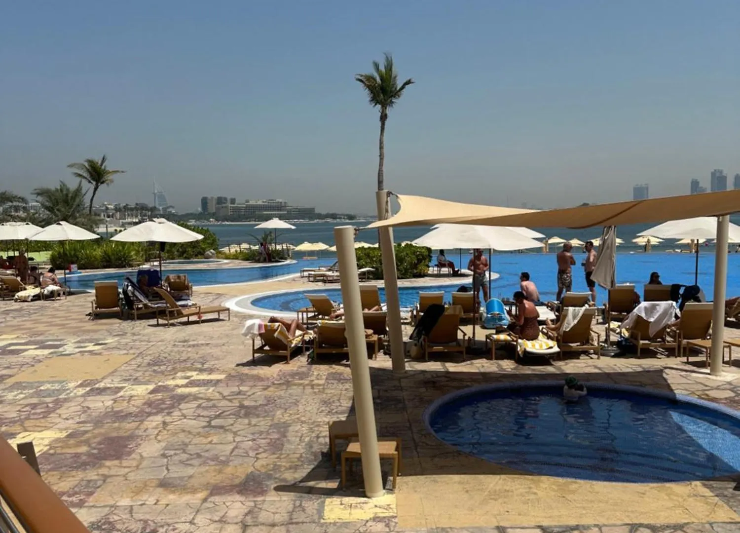 Apartment Palm Jumeirah Tiara Residence Ruby 1King And 2 Sofa Beds Dubai